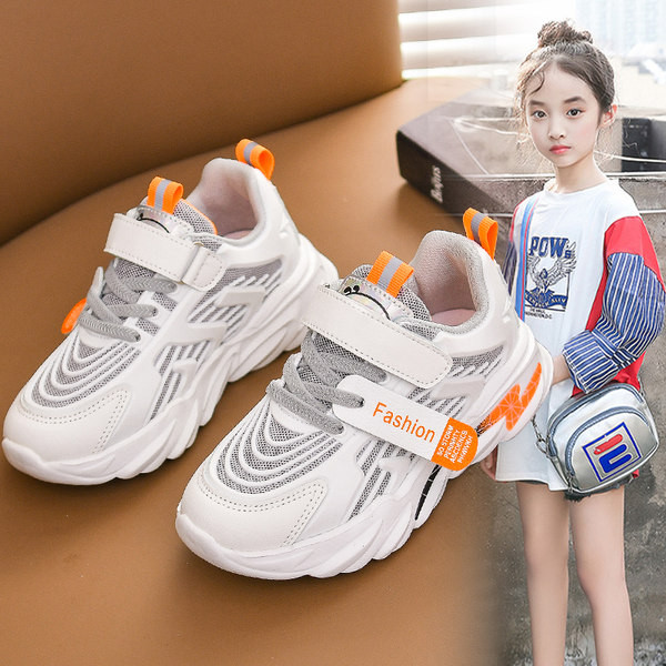 Alkalmi tornacipő tépőzáras foltokkal fiúknak és lányoknak