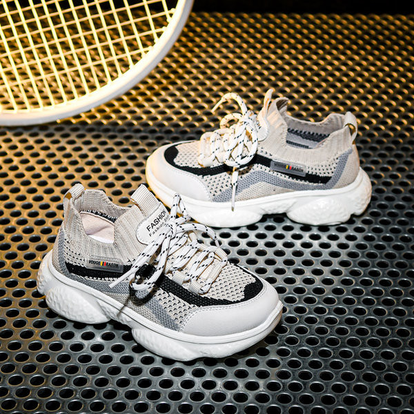 Uus ökonahast ja võrkkangast tossude mudel poistele