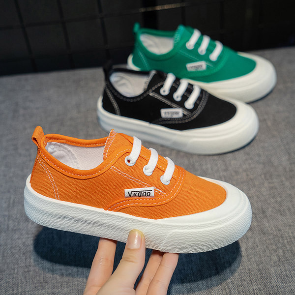 Lapos talpú gyerekcipő - fiúknak és lányoknak