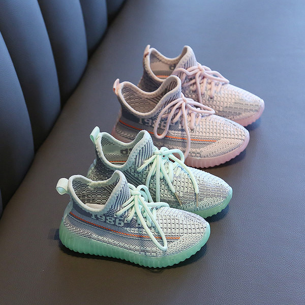 Gyermek textil tornacipő fűzős négy színben