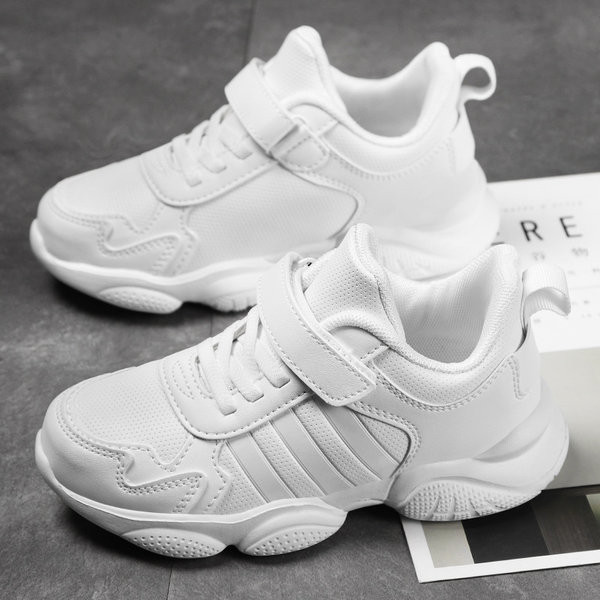 Uus mudel laste tossud poistele valges