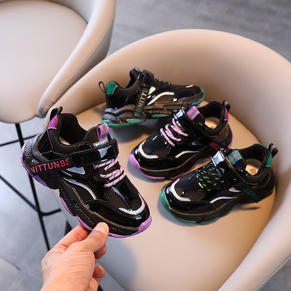 Fűzős gyerekcipő fiúknak és lányoknak