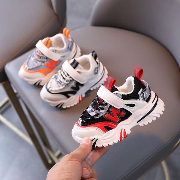 Παιδικά πάνινα παπούτσια με λουράκια βελκρό  σε τρία χρώματα κατάλληλα για αγόρια και κορίτσια