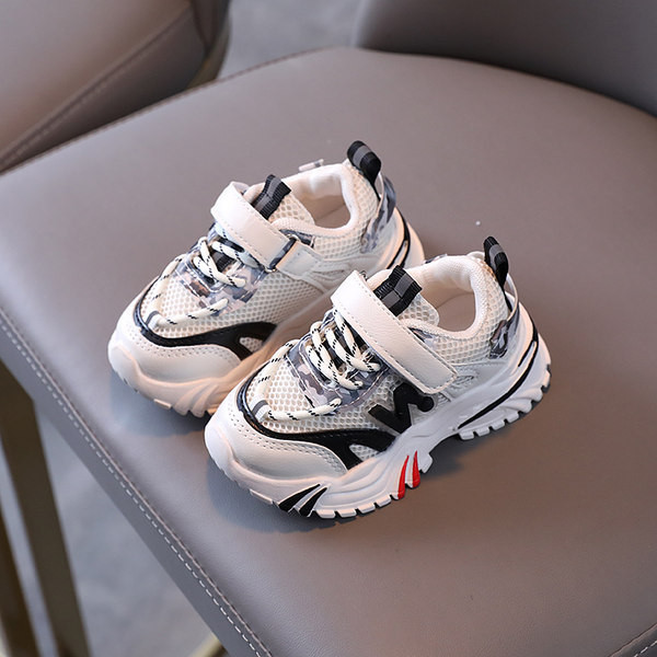 Παιδικά πάνινα παπούτσια με λουράκια βελκρό  σε τρία χρώματα κατάλληλα για αγόρια και κορίτσια