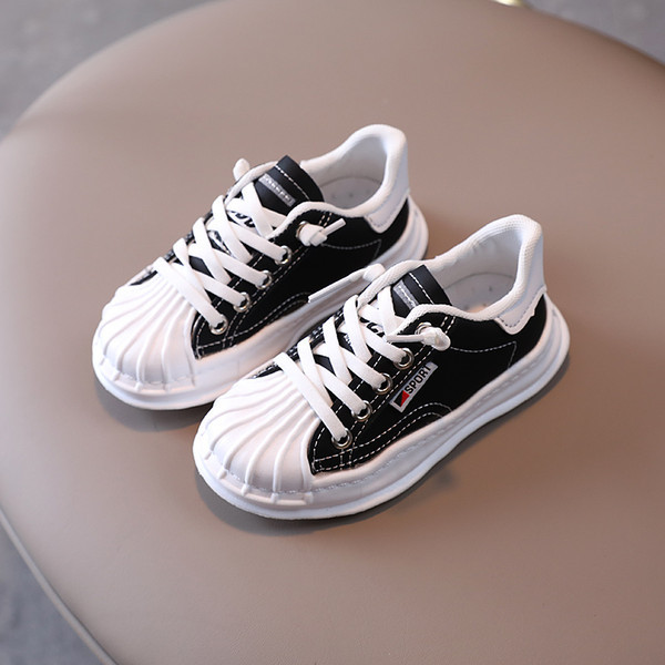 Fűzős, lapos talpú gyerekcipő négy színben