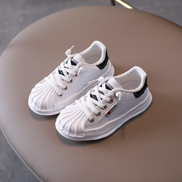 Fűzős, lapos talpú gyerekcipő négy színben