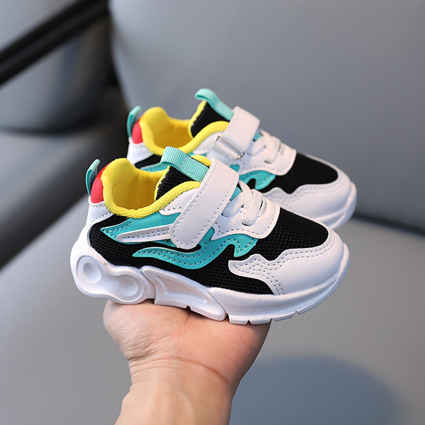 Παιδικά πάνινα παπούτσια με λουράκια βελκρό σε τρία χρώματα κατάλληλα για αγόρια