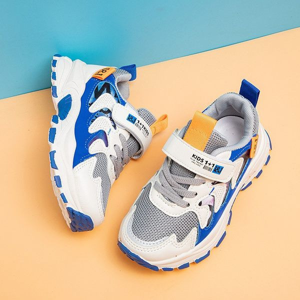 Παιδικά αθλητικά παπούτσια με λουράκια βελκρό και κορδόνια
