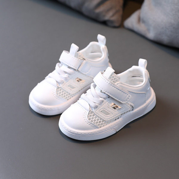 Öko bőrből és hálós anyagból készült gyerekcipő