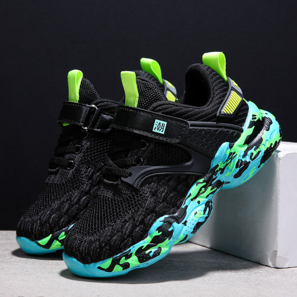 Fiú tornacipő durva színű talppal több színben