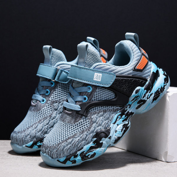 Fiú tornacipő durva színű talppal több színben