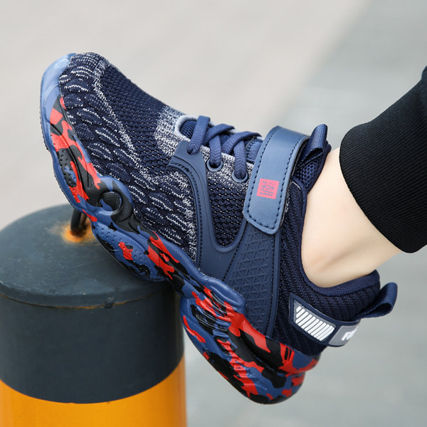 Fiú tornacipő durva színű talppal több színben