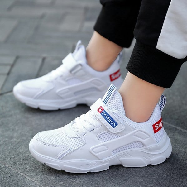 Napi lélegző gyerekcipők fehér és fekete színben fiúknak