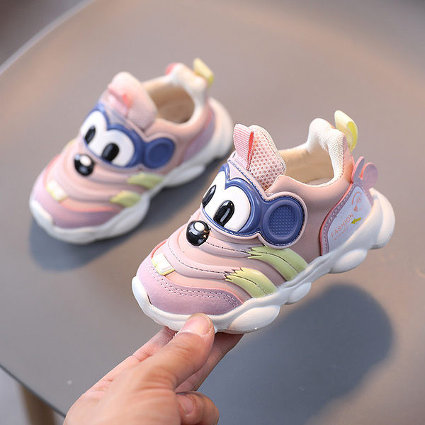 Vaikiški sportbačiai berniukams ir mergaitėms su 3D elementu