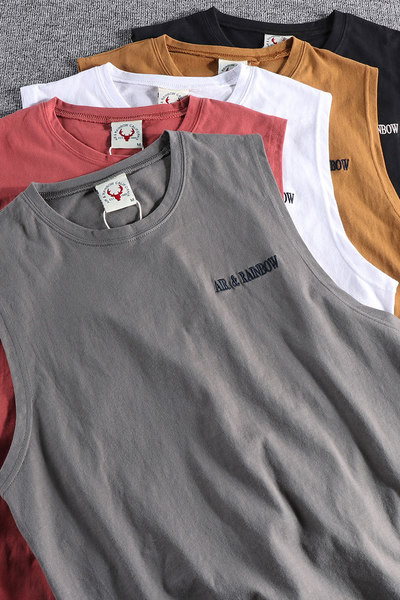 Καθημερινή ανδρική αμάνικη μπλούζα με κεντημένη επιγραφή με έμβλημα