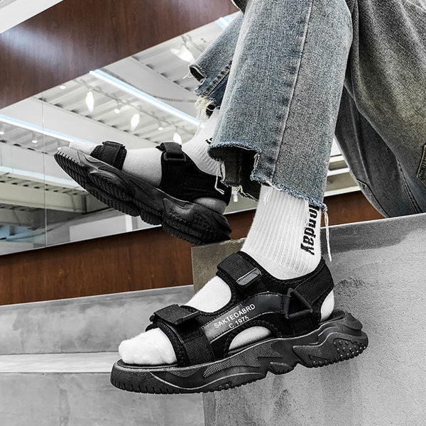 Ανδρικά σανδάλια με βελκρό στερέωση - κατάλληλα και για την παραλία