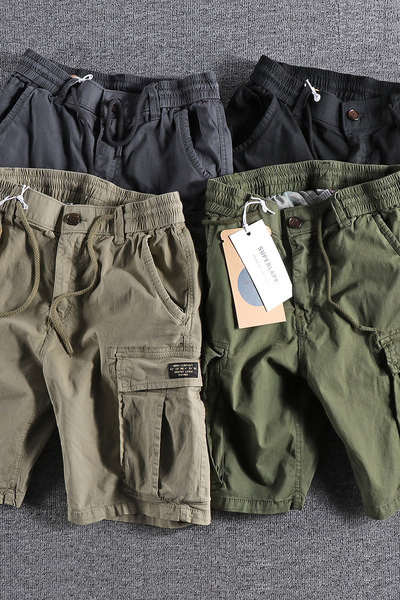 Ανδρικό σορτσάκι casual με τσέπες