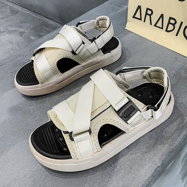 Ανδρικά σανδάλια casual με αγκράφες και επίπεδη σόλα