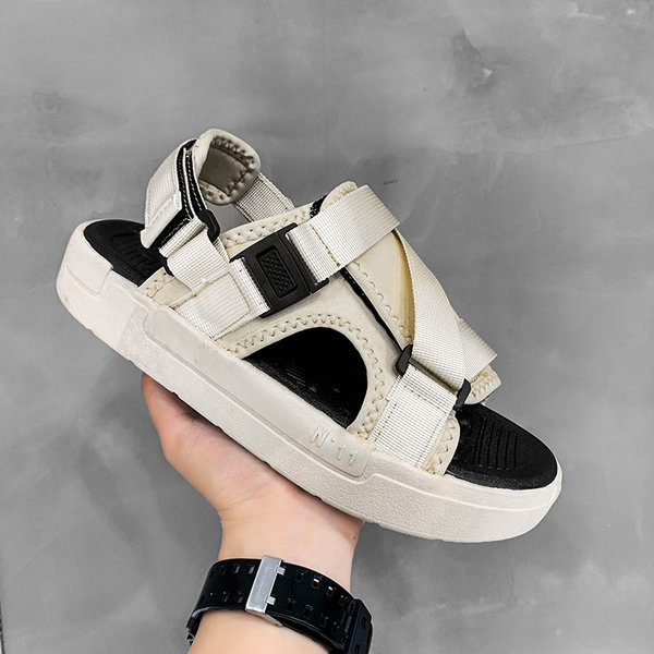 Ανδρικά σανδάλια casual με αγκράφες και επίπεδη σόλα