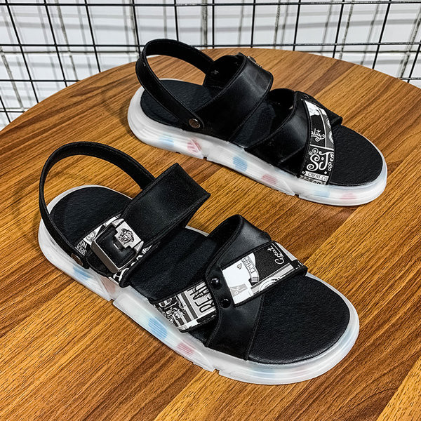 Férfi szandál csattal és lapos talppal