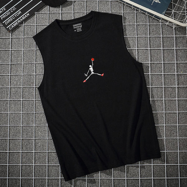 Alkalmi férfi felső rátéttel és ovális nyakkivágással