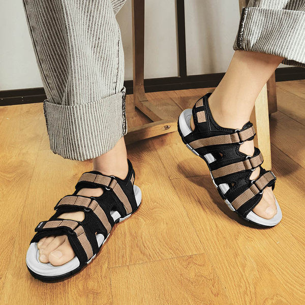 Férfi szandál tépőzáras rögzítéssel