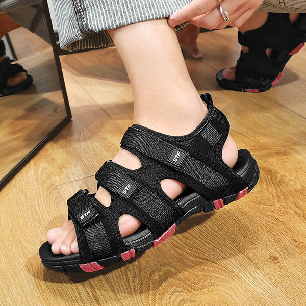 Férfi szandál tépőzáras rögzítéssel