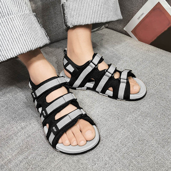 Férfi szandál tépőzáras rögzítéssel