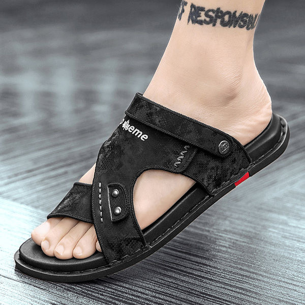 Alkalmi szandál felirattal és lapos talppal