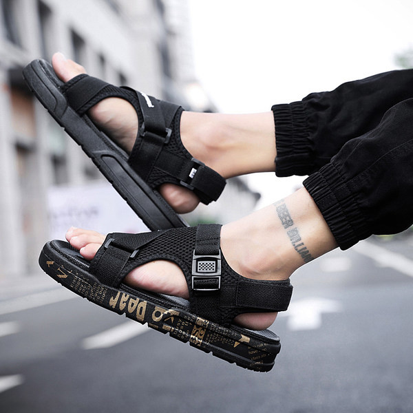 Ανδρικά αναπνεύσιμα σανδάλια με αγκράφα