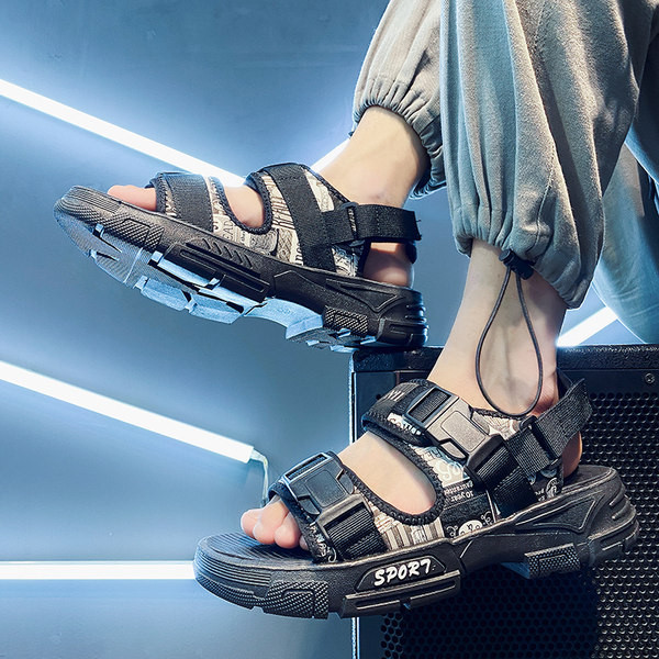 Νέο μοντέλο ανδρικά σανδάλια με πόρπες