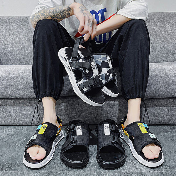 Ανδρικά σανδάλια με τραχιά σόλα - κατάλληλα για την παραλία