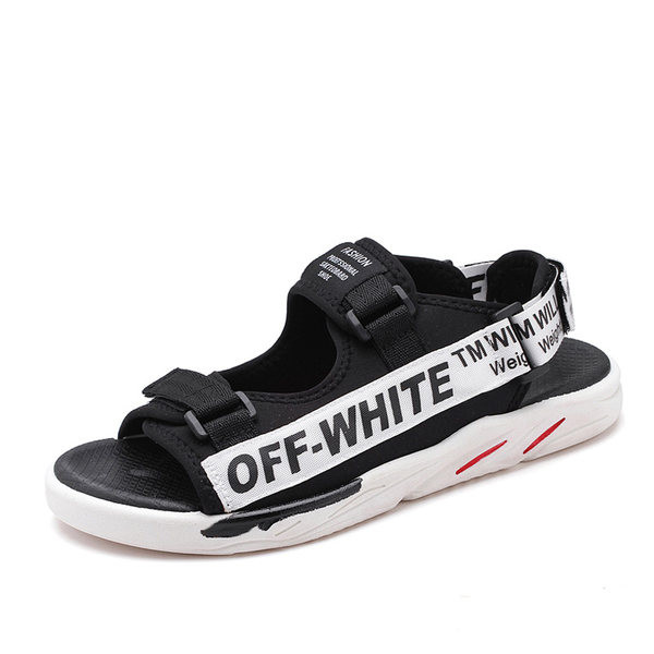 Casual σανδάλια με επιγραφές και επίπεδη σόλα