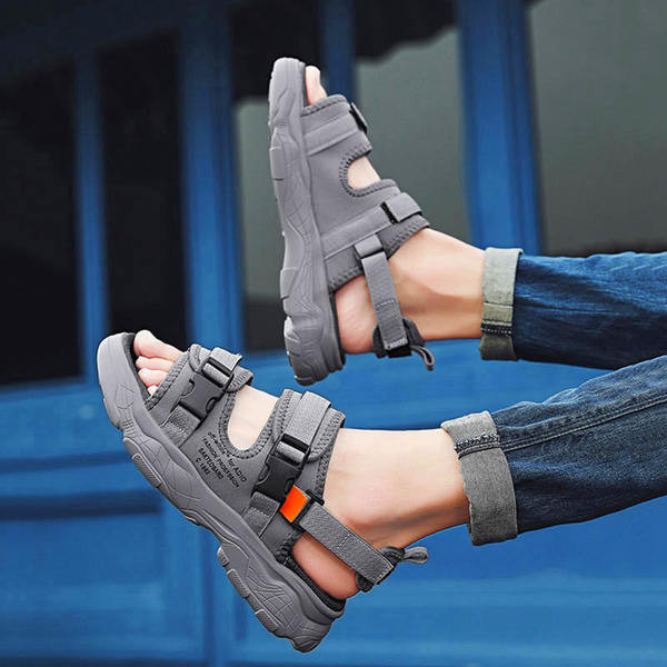 Ανδρικά casual σανδάλια με επιγραφές και αγκράφες