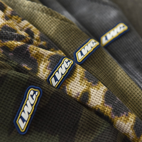 Meeste lipsudega lühikesed püksid neljas värvitoonis