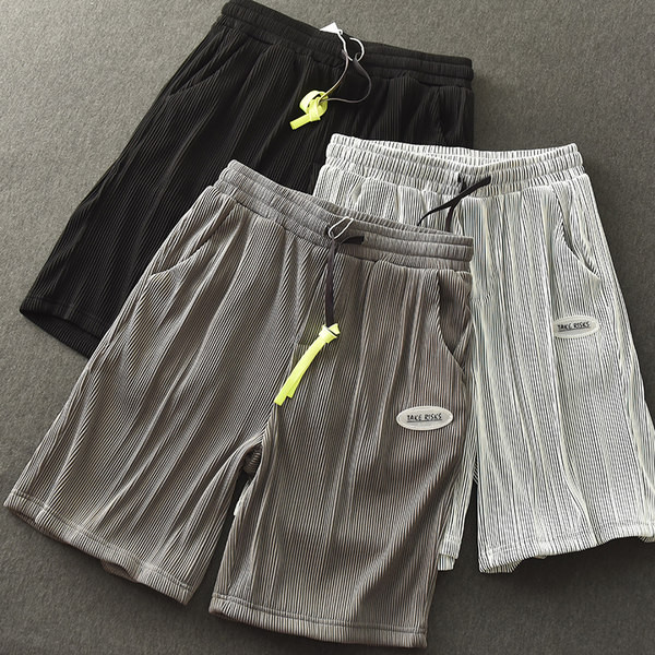 Ανδρικό σορτσάκι με έμβλημα και κορδόνια