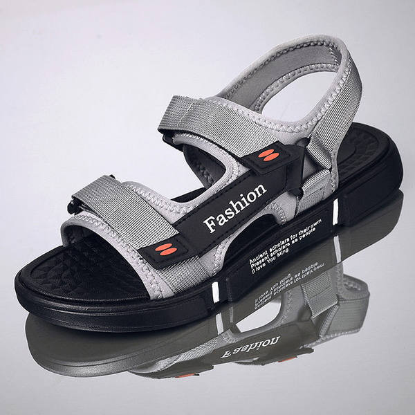 Νέο μοντέλο σανδάλια  με επιγραφή και στερέωση βελκρό  για άνδρες
