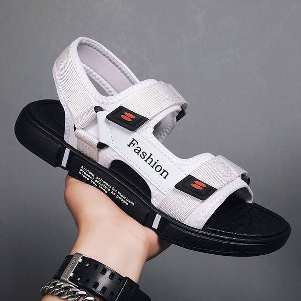 Νέο μοντέλο σανδάλια  με επιγραφή και στερέωση βελκρό  για άνδρες