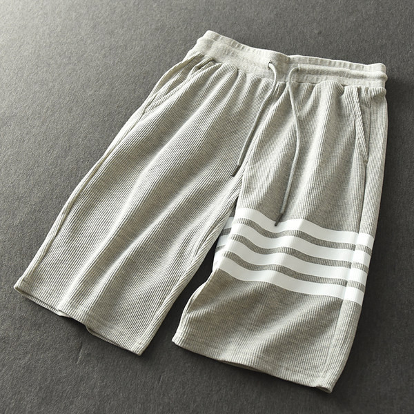 Férfi rövidnadrág megkötővel és elasztikus derékkal