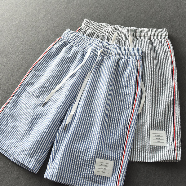 Ριγέ ανδρικό σορτσάκι μεκορδόνια