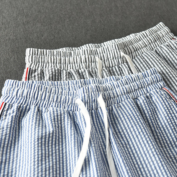 Ριγέ ανδρικό σορτσάκι μεκορδόνια