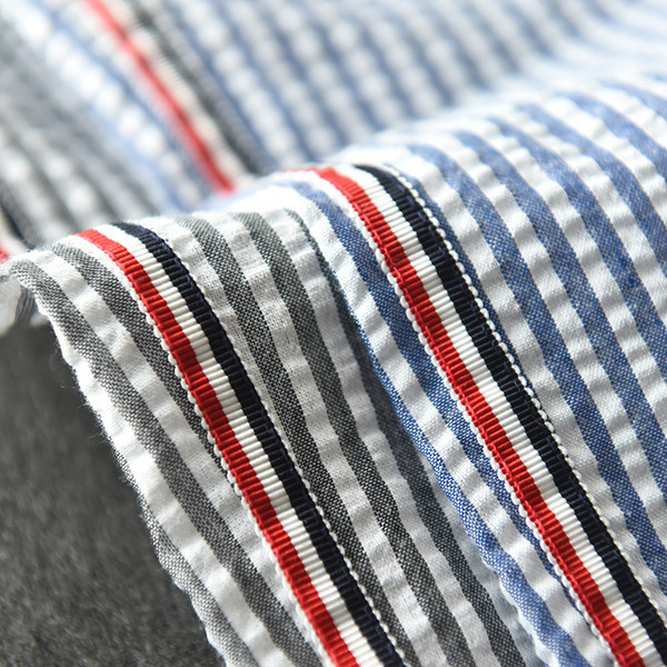 Ριγέ ανδρικό σορτσάκι μεκορδόνια