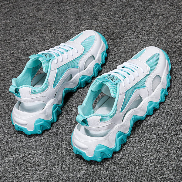 Μοντέρνα σανδάλια με κορδόνια