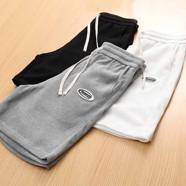 Ανδρικό καλοκαιρινό σορτσάκι με έμβλημα