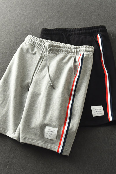 Férfi alkalmi nadrág szegéllyel és fűzővel