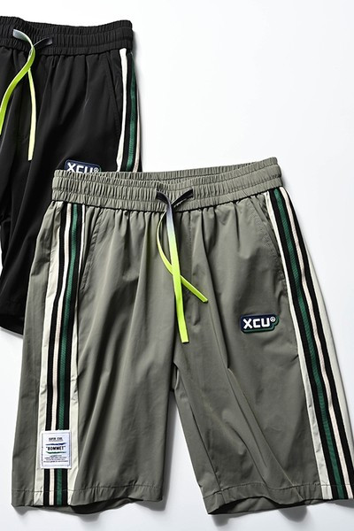 Αθλητικά και casual ανδρικά παντελόνια με μπορντούρα