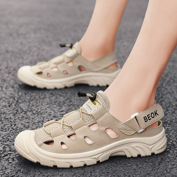 Ανδρικά σανδάλια με κορδόνια και έμβλημα