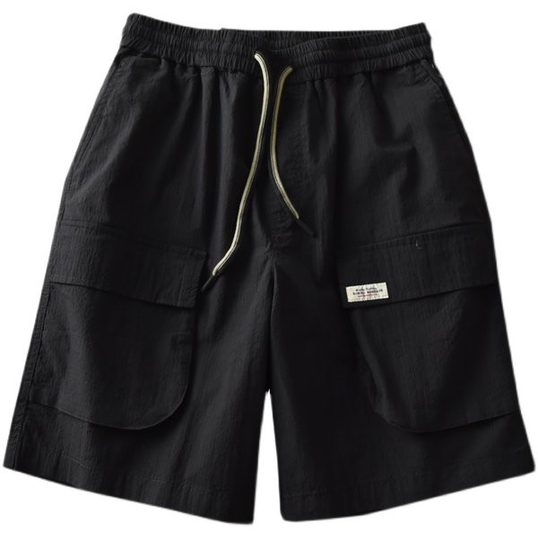 Νέο μοντέλο ανδρικού σορτς με τσέπες και κορδόνια