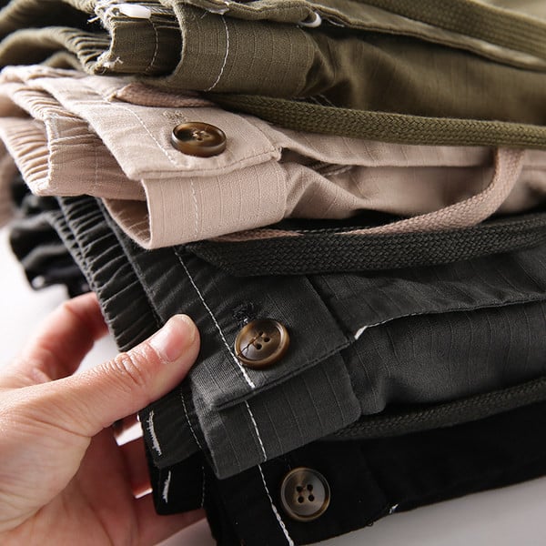 Nyári férfi nadrág zsebekkel, gumírozott derékkal