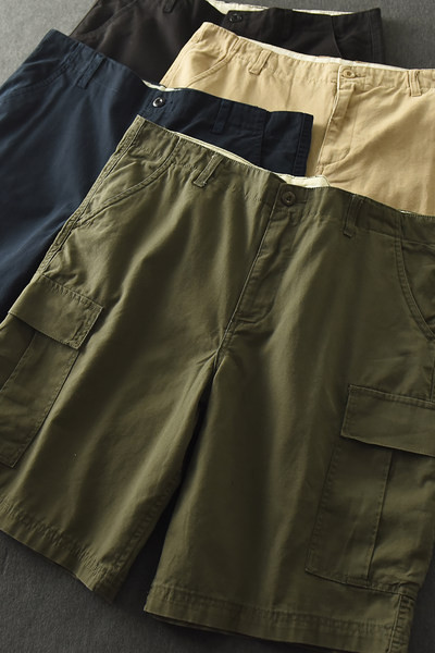 Három színben zsebes férfi alkalmi rövidnadrág